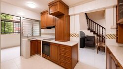 Blk 221 Kovan Green (Hougang), HDB Executive #584889461
